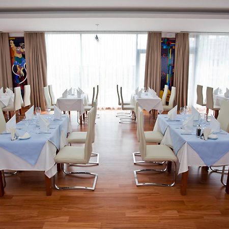 Marshal Garden Hotel Bucureşti Restaurant foto Restaurant