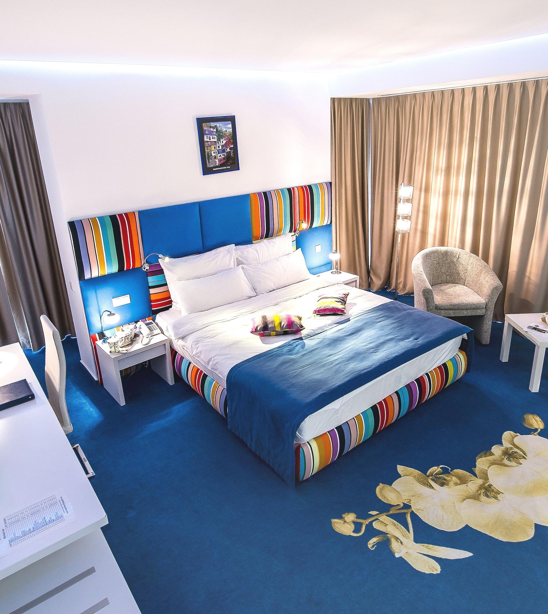 Marshal Garden Hotel Bucureşti Exterior foto A room at the hotel