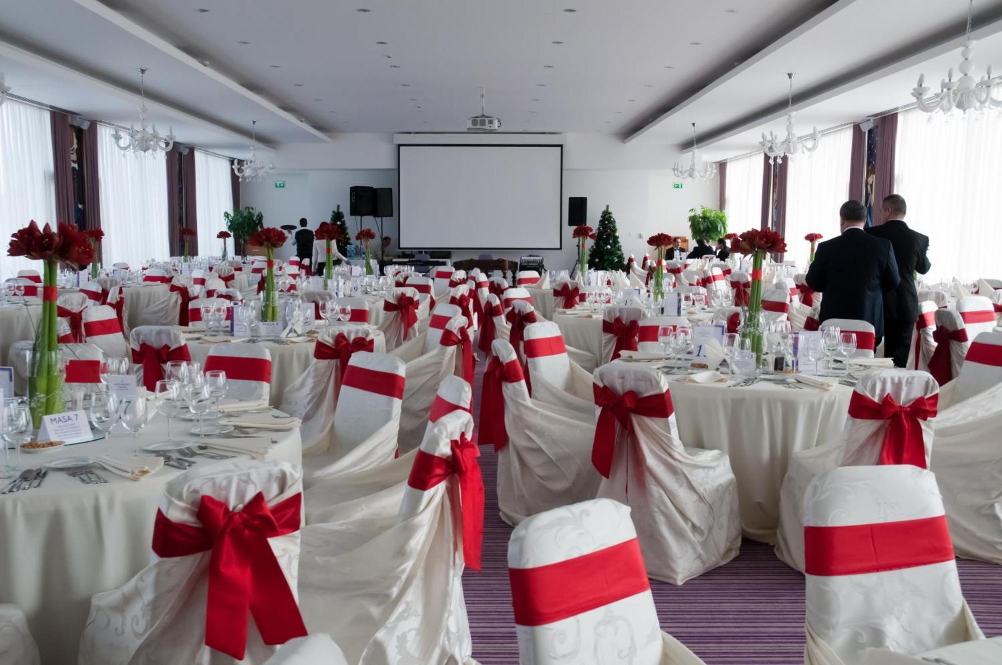 Marshal Garden Hotel Bucureşti Exterior foto A wedding reception