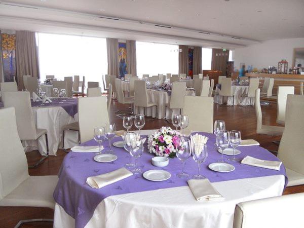 Marshal Garden Hotel Bucureşti Exterior foto Restaurant
