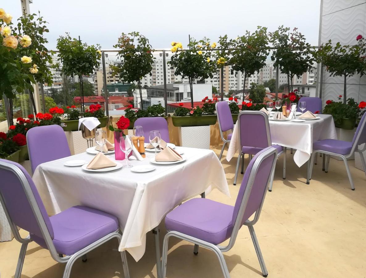 Marshal Garden Hotel Bucureşti Exterior foto The rooftop garden