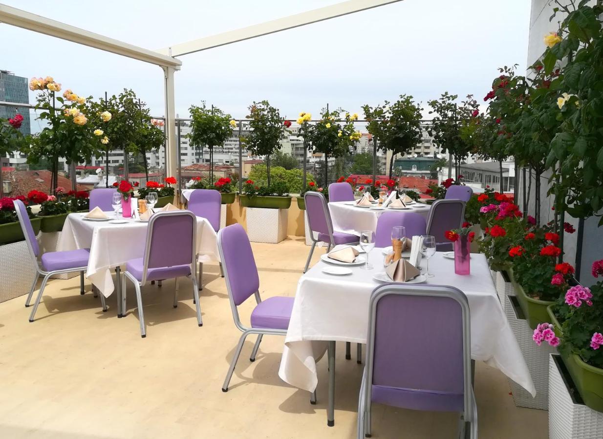 Marshal Garden Hotel Bucureşti Exterior foto The rooftop terrace